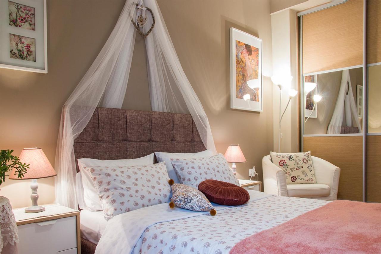 City Stay Close To The Metro A Charming Flat Athen Exterior foto