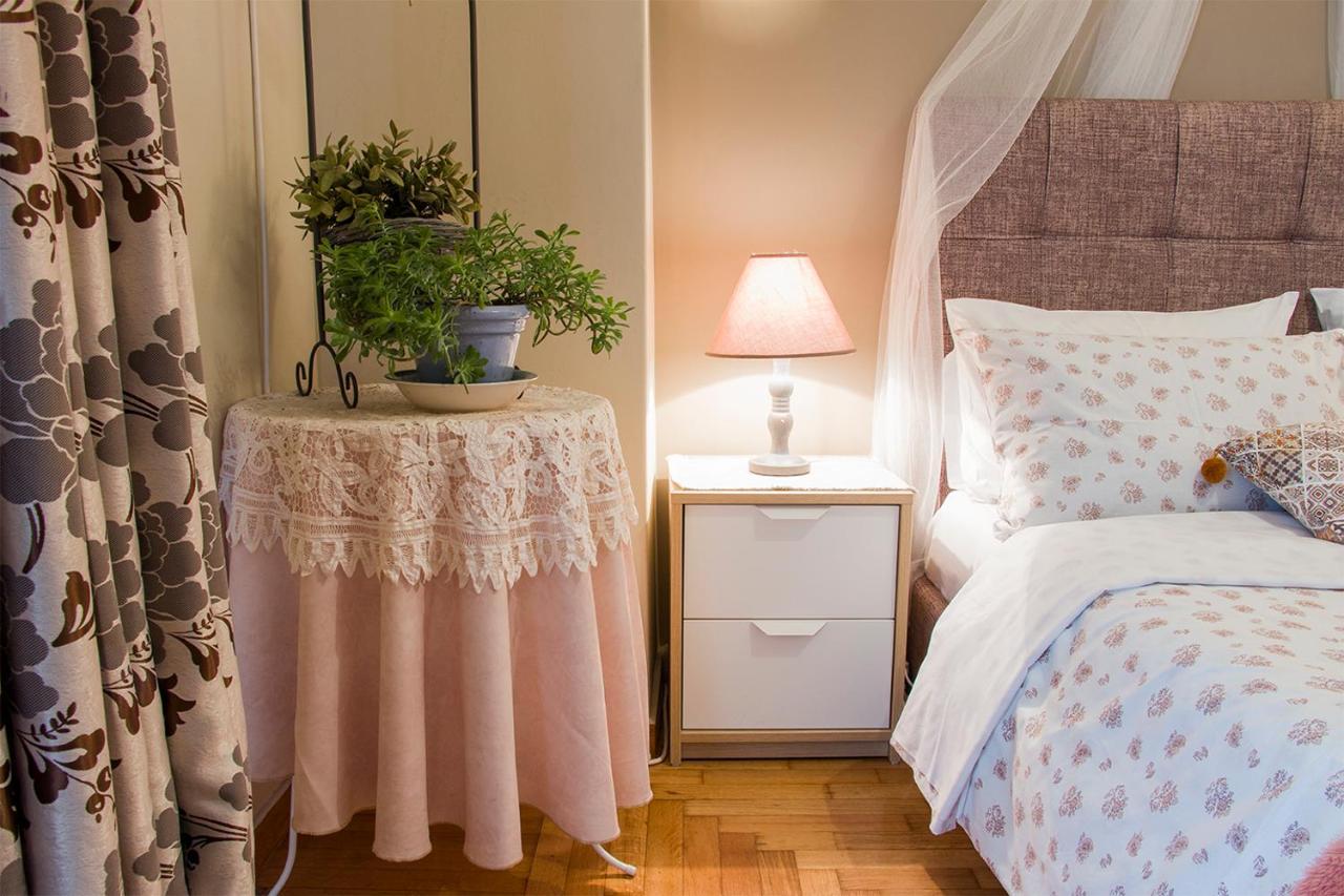 City Stay Close To The Metro A Charming Flat Athen Exterior foto